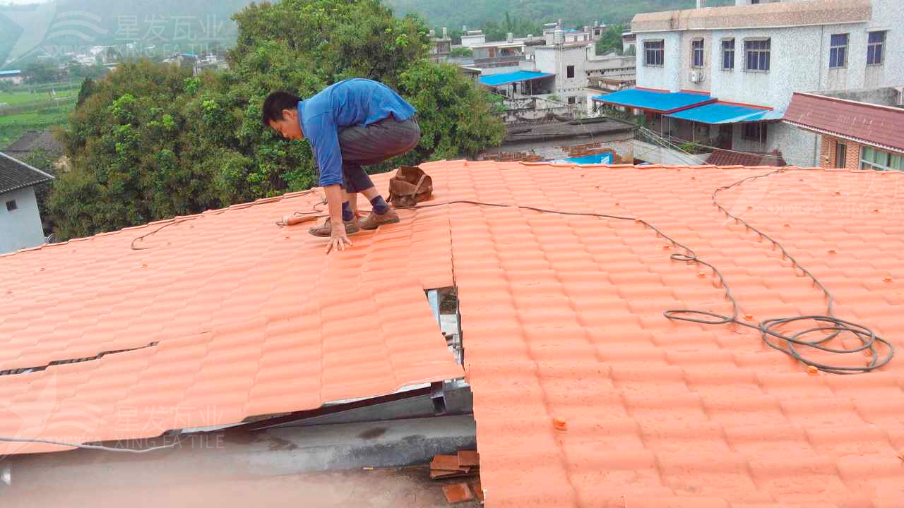 昆明屋顶铺设安装合成树脂瓦时，牢牢记住这3点，就不怕屋顶出问题！